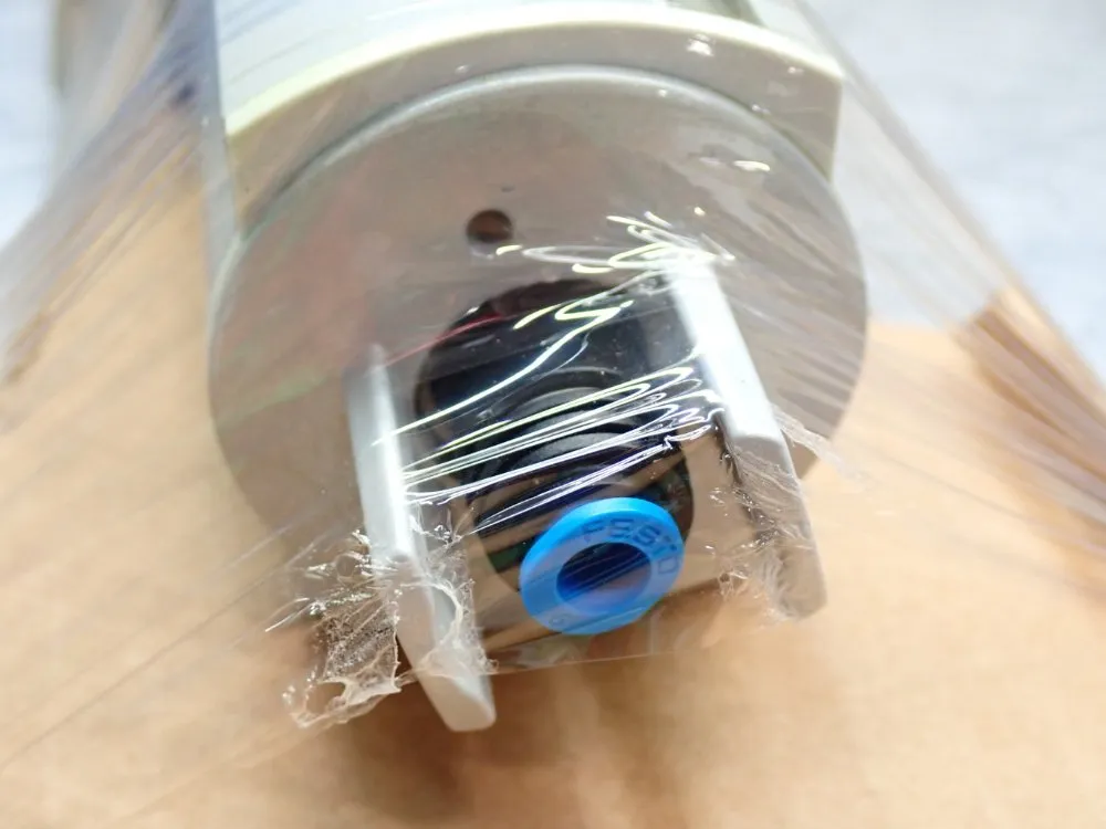 Festo Maximum Output Pressure: 12bar, 40 Micron Filter Filter Regulator - 529194