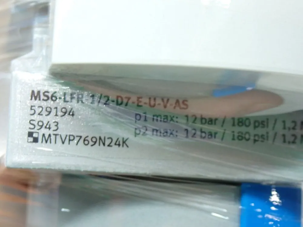 Festo Maximum Output Pressure: 12bar, 40 Micron Filter Filter Regulator - 529194