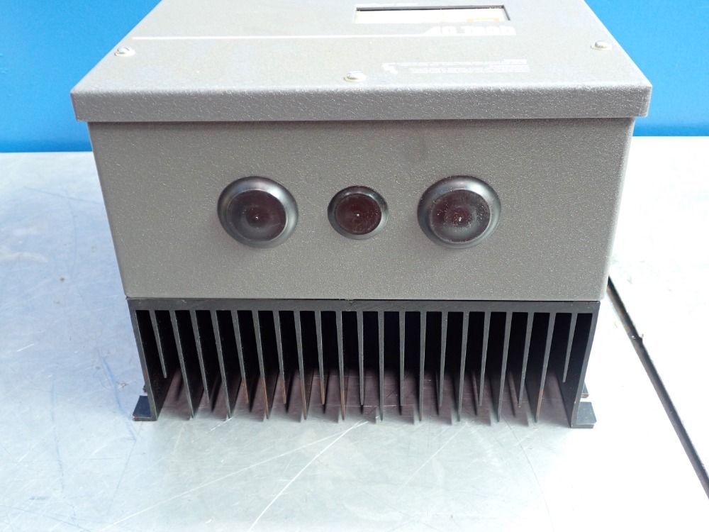 Lenze Ac Techi 10 Hp Ac Inverter Drive - M15100c