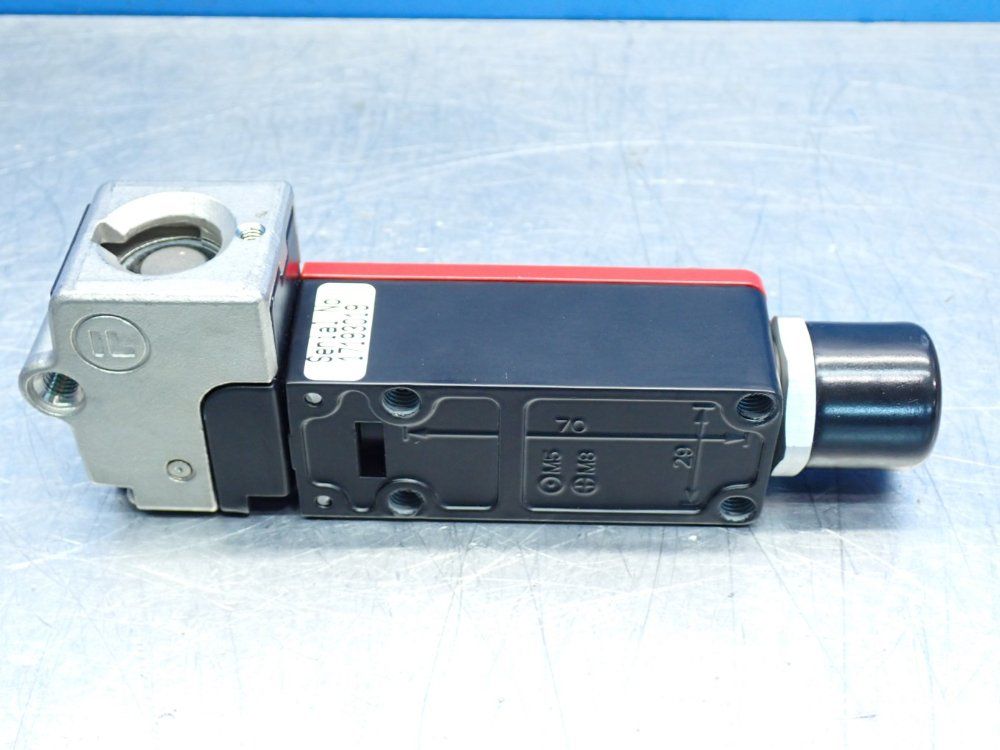 Fortress Interlocks Proamhandle Actuator Safety Switch - Ma2m6st401t02824e3