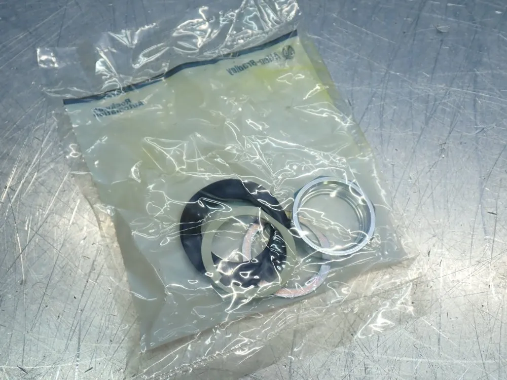 Allen Bradley 30mm Momentary Push Button - 800t-a2d1