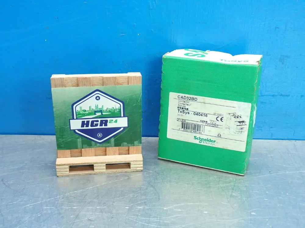 Schneider Electric Tesys Deca Control Relay - Cad32bd