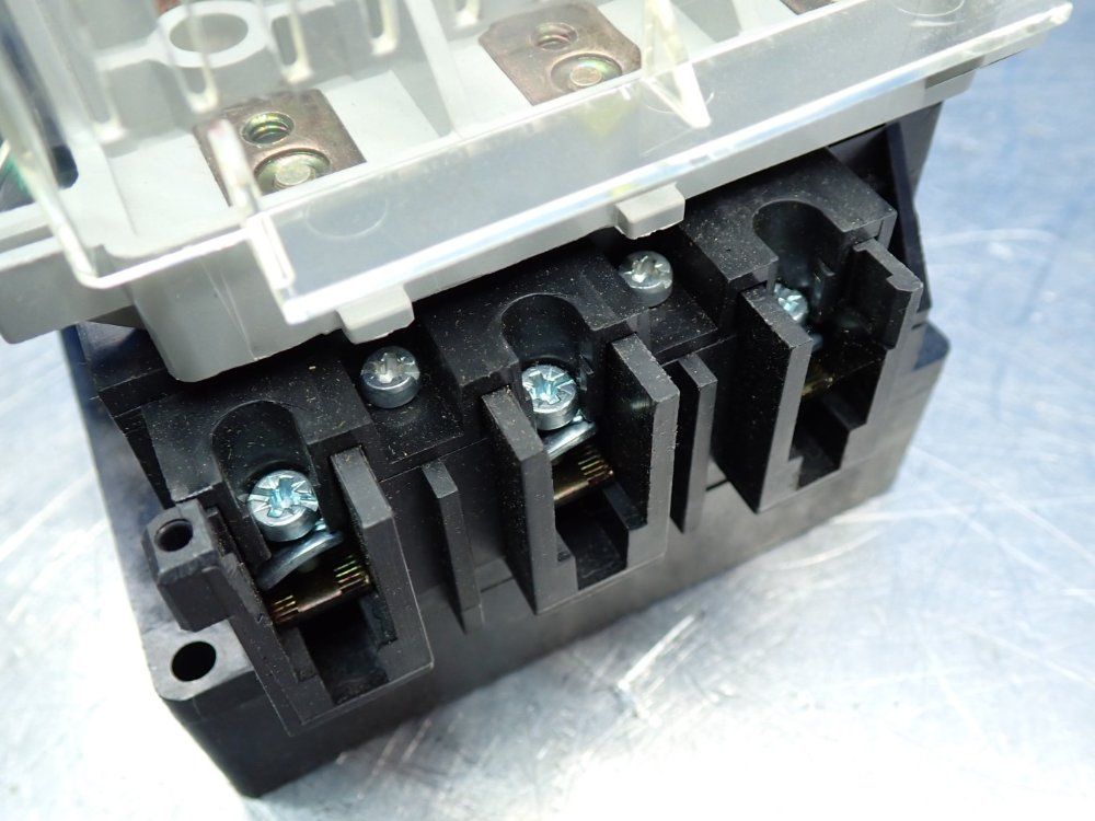 Allen Bradley Disconnect Switch - 194r-na100p3