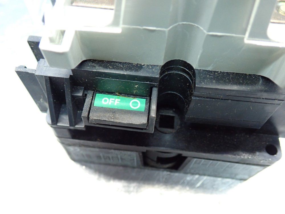 Allen Bradley Disconnect Switch - 194r-na100p3