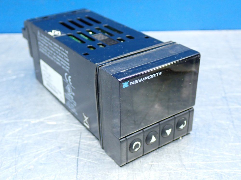 Newport Electronics Iseries Temperature & Process Controller - I1633