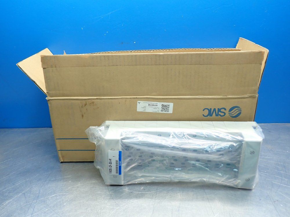 Smc Pneumatic Manifold Assembly - Vv80110-02f-sd0-w1