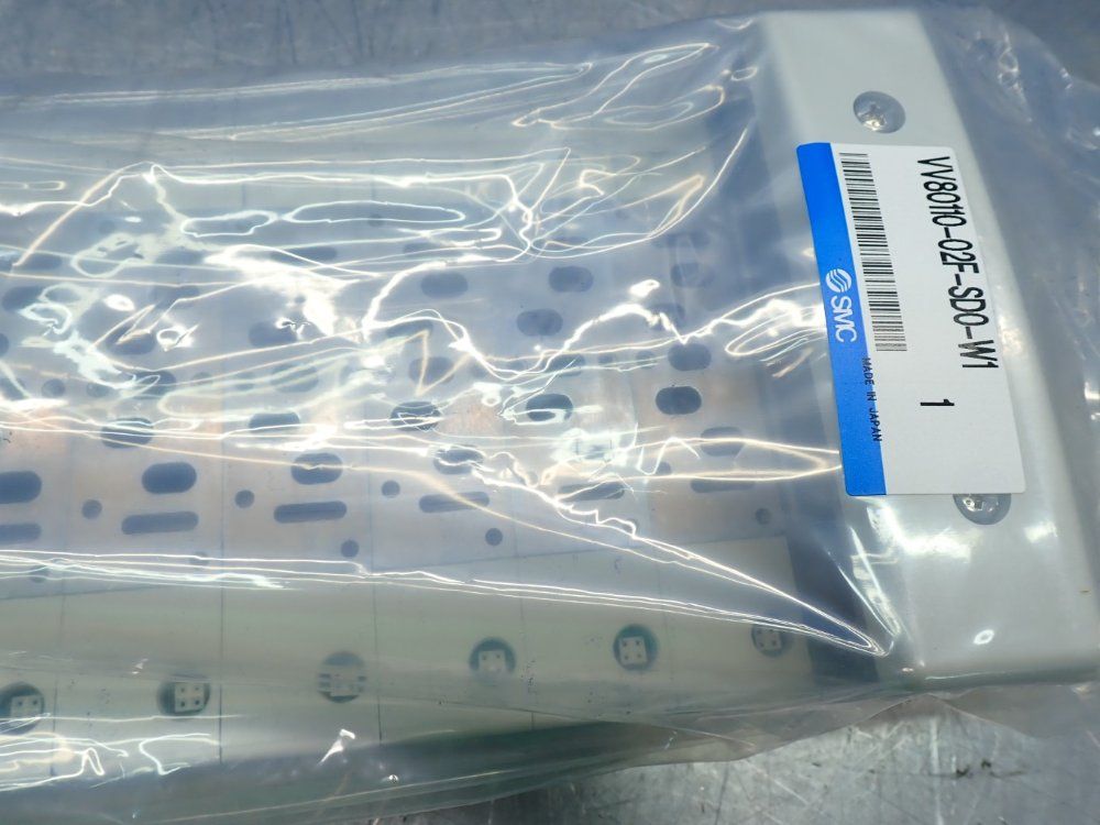 Smc Pneumatic Manifold Assembly - Vv80110-02f-sd0-w1
