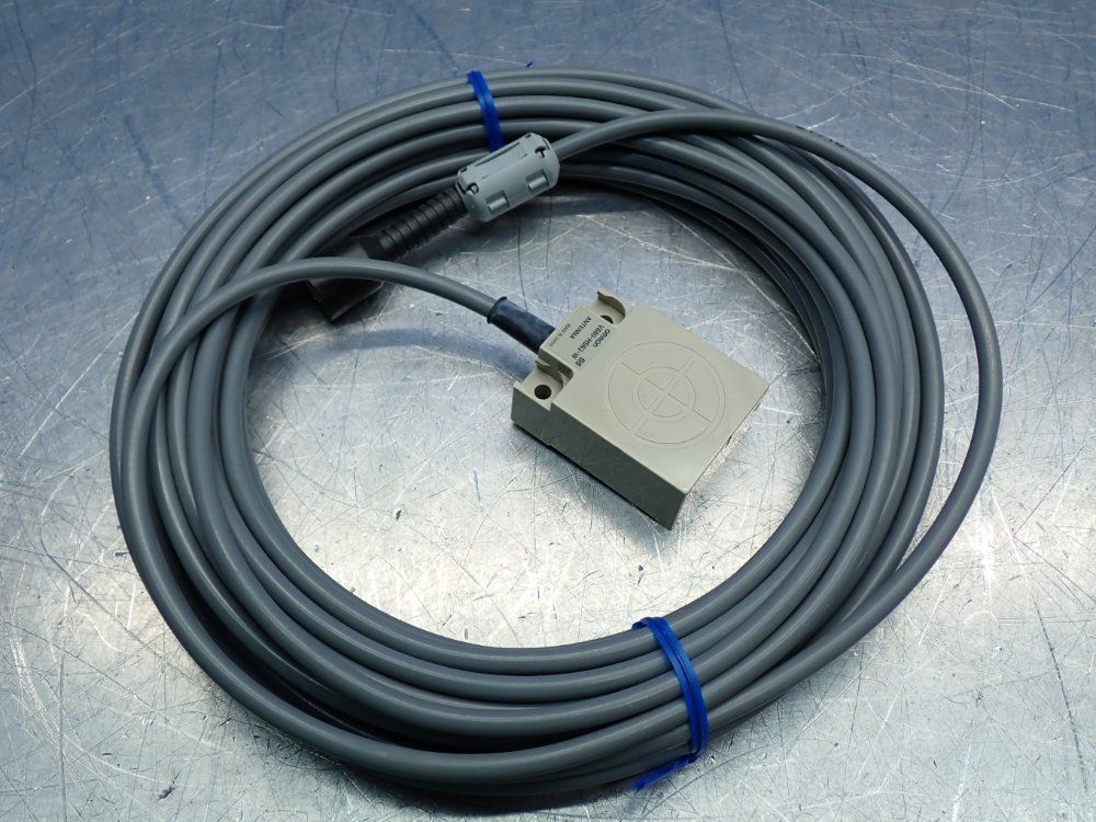 Omron V680-series Rfid System Antenna - V680-hs63-w