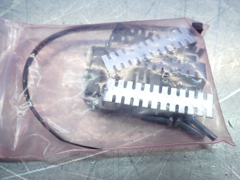 Siemens Power Module Fsb Pm240 Sinamics Screening Kit - 6sl3262-1ab00-0da0