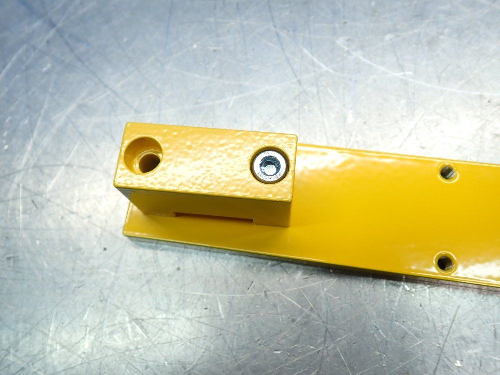 Euchner Ctp, Cta Steel Safety Switch Bolt - Riegelctp-ac-123653