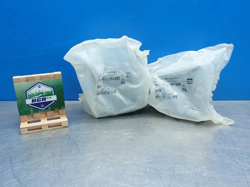 Harting 4.173" L X 2.244" W X 3.220" H (106.00mm X 57.00mm Connection Base Side Entry Sz32a Pg21 - 09200320270