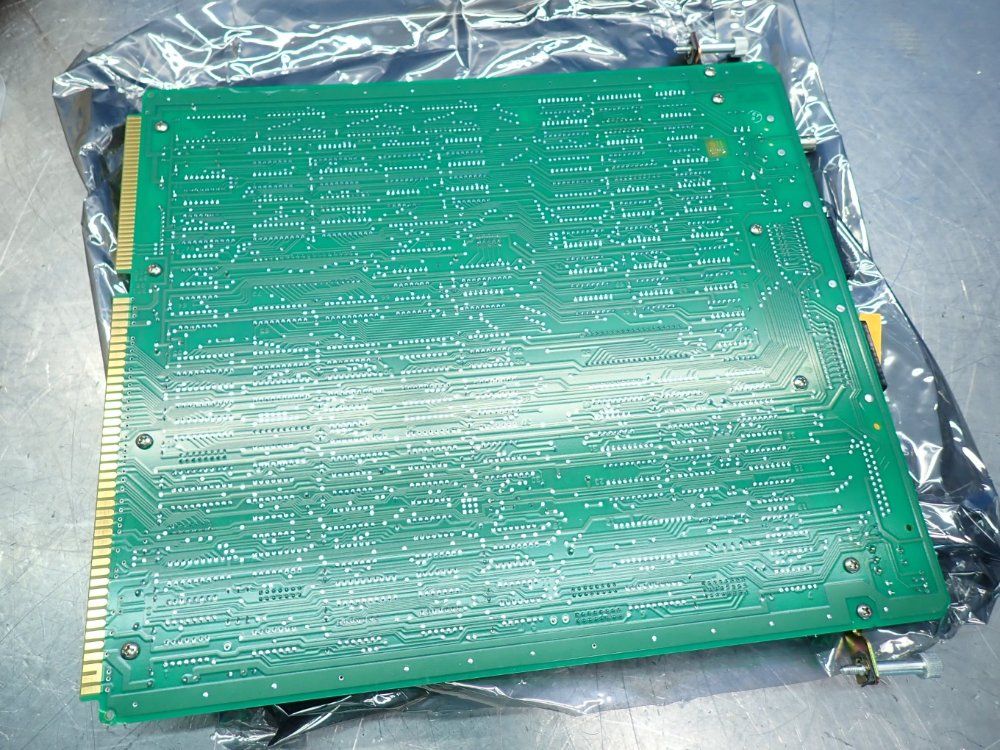 Allen Bradley 8200 Control Crt/mdi Keyboard Interface Module - 8000vadz