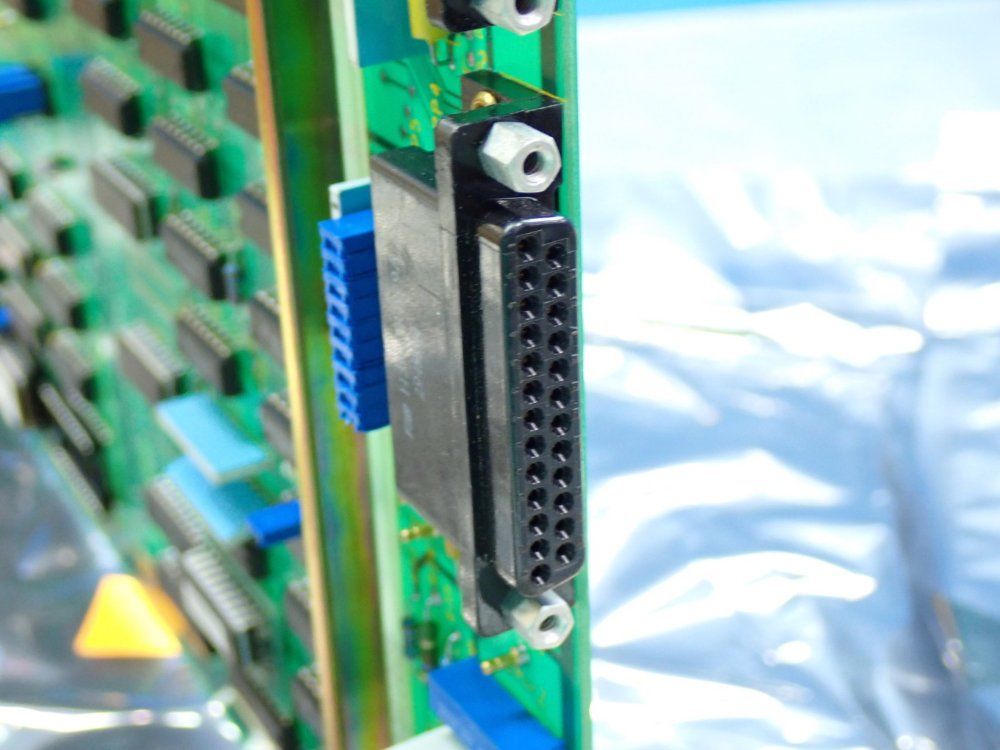 Allen Bradley 8200 Control Crt/mdi Keyboard Interface Module - 8000vadz