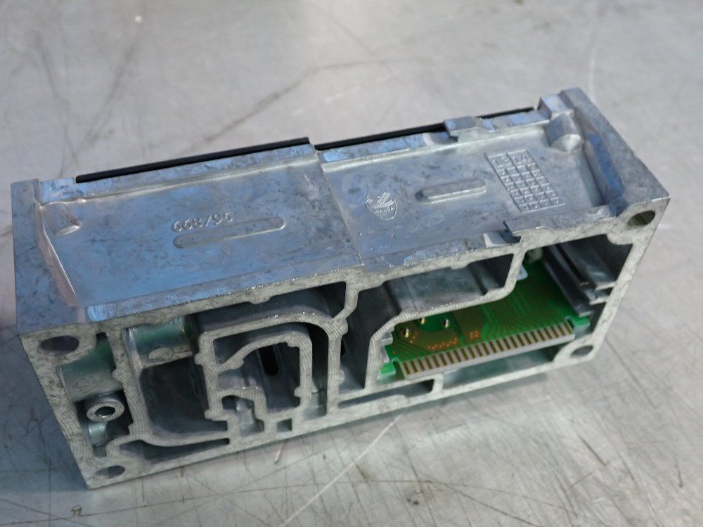 Festo Manifold Sub Base - Vabv-s2-1s-g38-t2