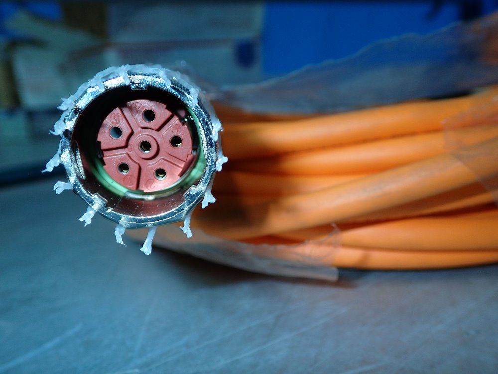 Siemens 15 M Power Cable Assembly - 6fx8002-5cn06-1bf0