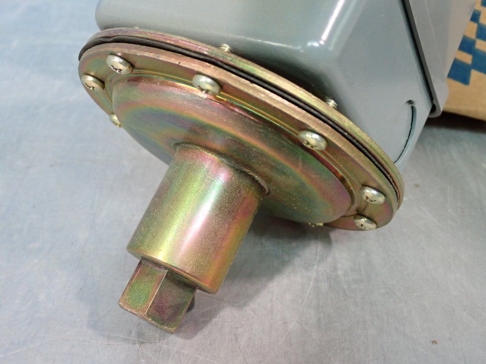 Square D Vacuum Switch - 9016gvg1j99r