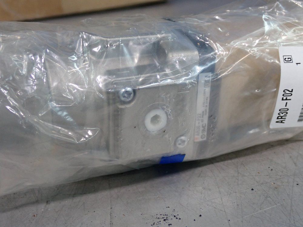 Smc Lot Of 26 Regulators - Ar30-f02
