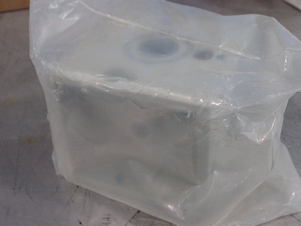 Numatics Diverter Block - Dk42g06