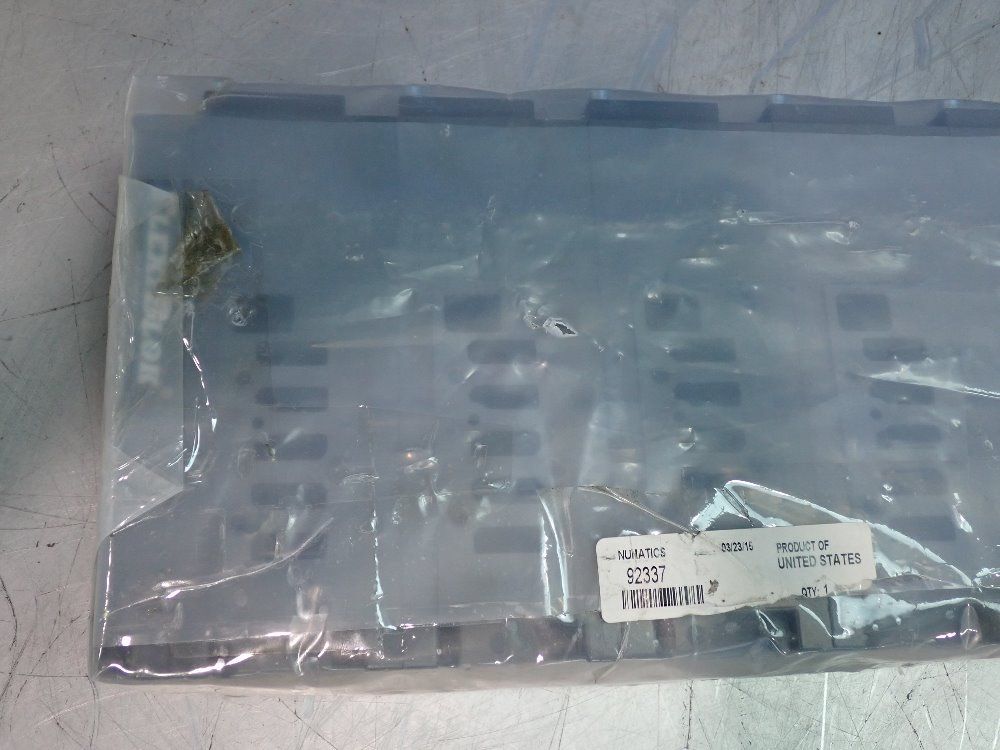 Numatics Manifold - 92337