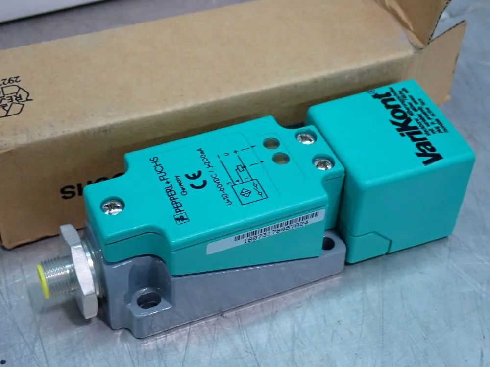 Pepperl + Fuchs Proximity Sensor - Nj30+u4+e-v1