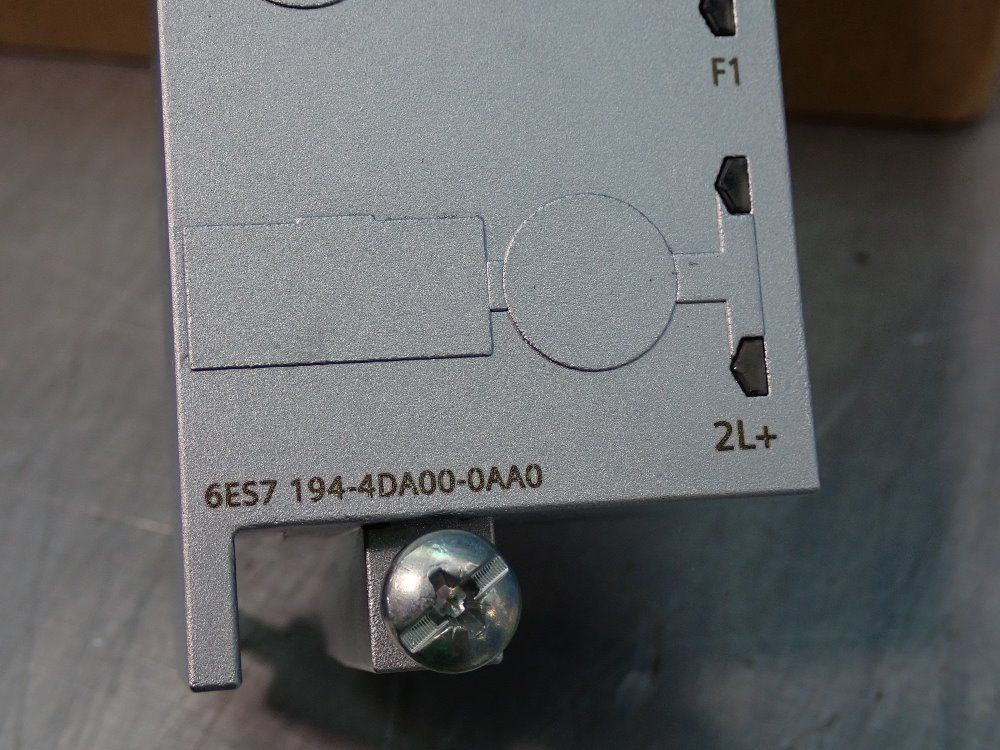 Siemens Connecting Module - 6es7194-4da00-0aa0