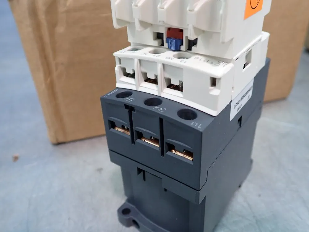 Telemencanique Contactor - Lc1d18req3826g21