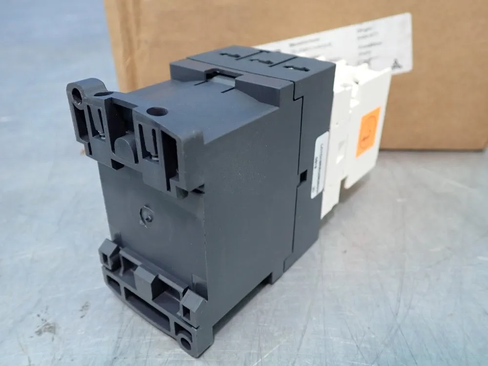 Telemencanique Contactor - Lc1d18req3826g21