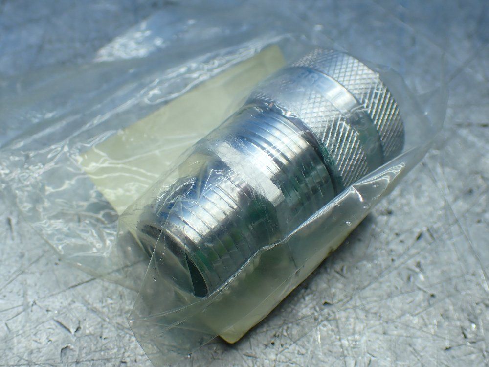 Hubbell 24 Aluminum Cord Connectors. - Shc1022