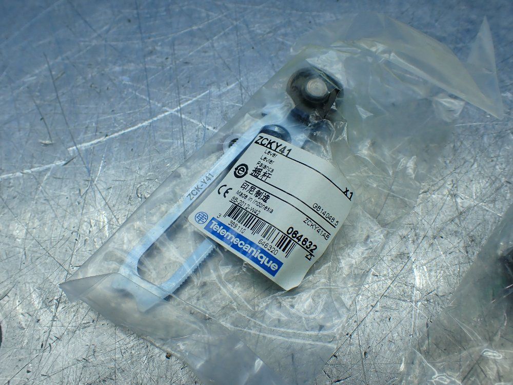 Parker Adjustable Delrin Roller Lever Multi Function Limit Switch - Pxck2110041