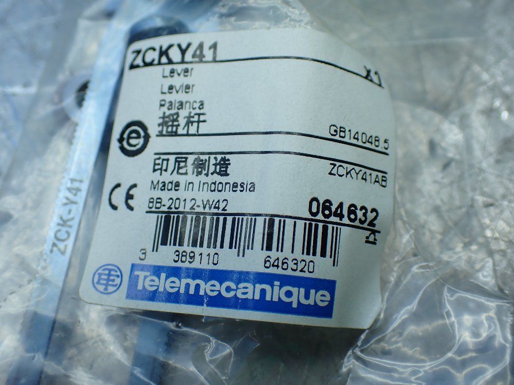 Parker Adjustable Delrin Roller Lever Multi Function Limit Switch - Pxck2110041