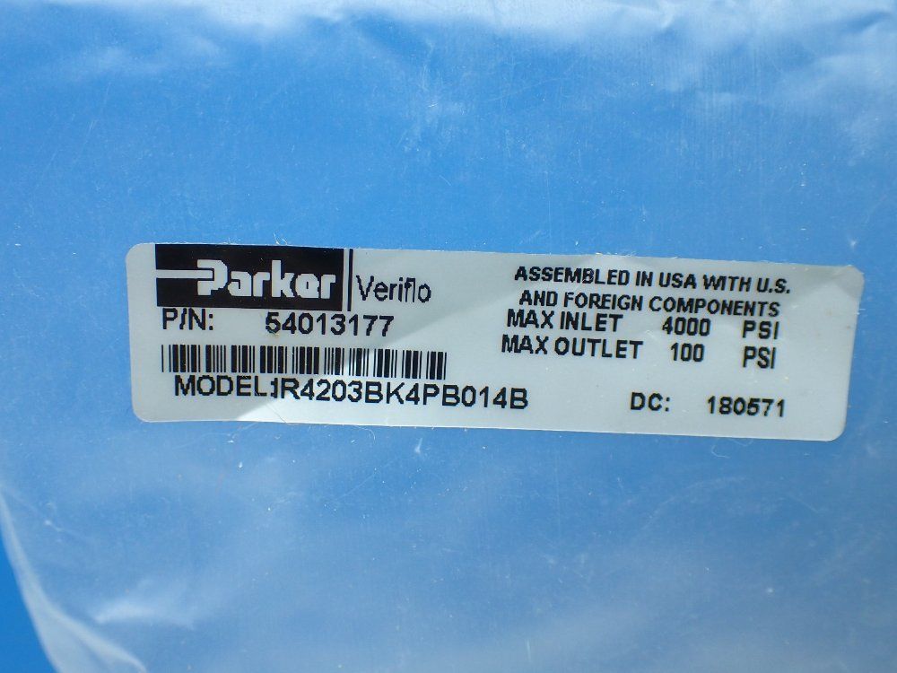 Parker Max Inlet 4000psi, Max Outlet 100psi Veriflo Regulator. - 1r4203bk4pb014b