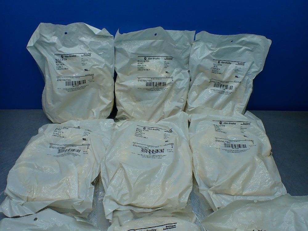 Allen-bradley 2 Meter 9 V / Y Cables. 4 Pin Female Micro To Male Micro - 879d-f4hjt1m-2