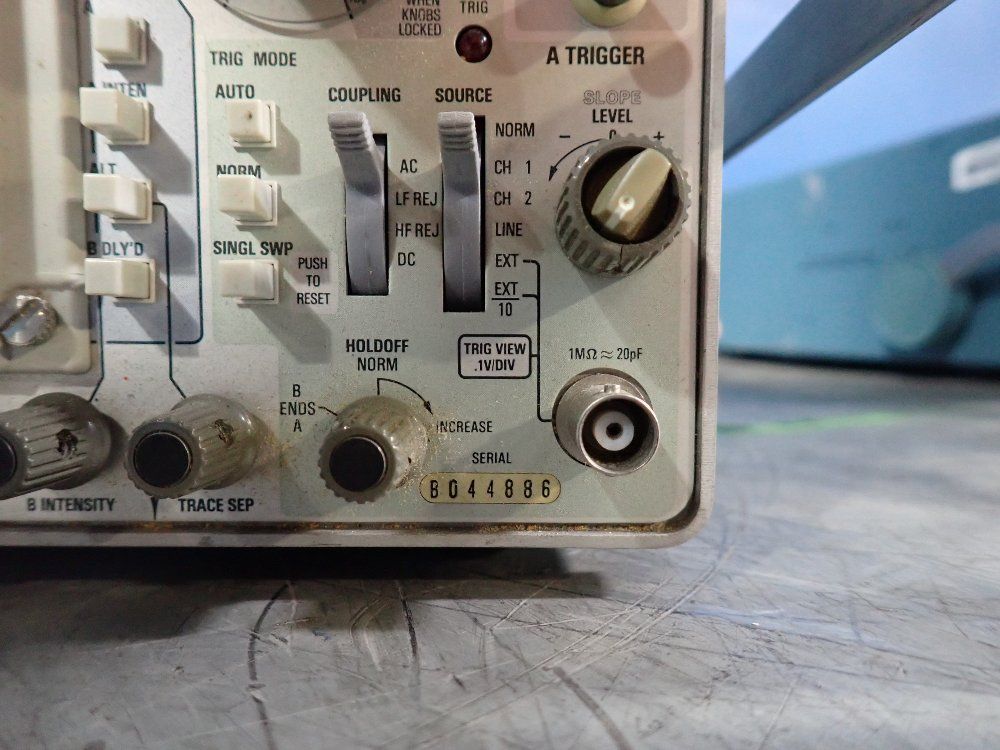 Tektronix Oscilloscope - 465b