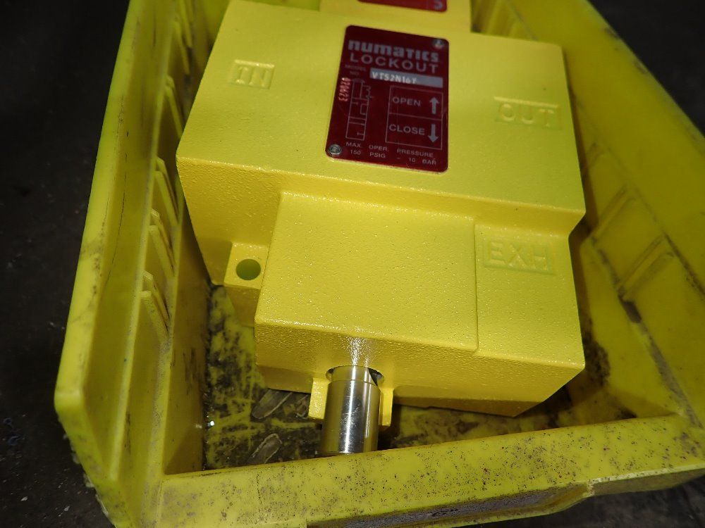 Numatics Valve - Vt52m16y