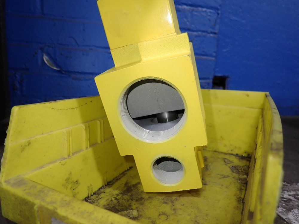 Numatics Valve - Vt52m16y