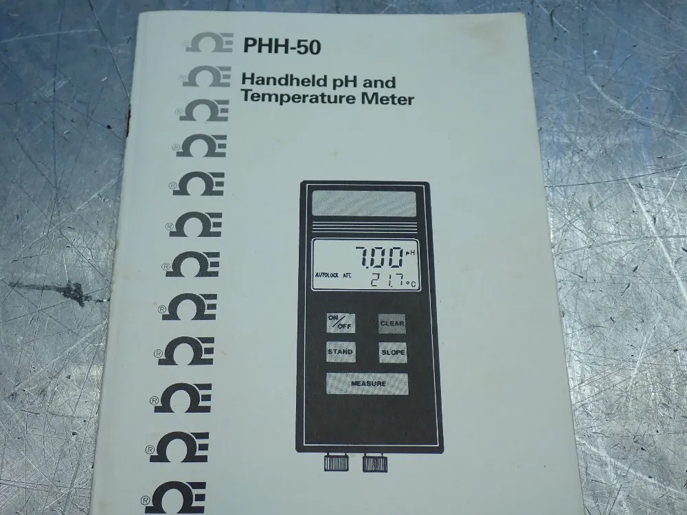 Omega Handheld Ph And Temperature Meter - Phh-50