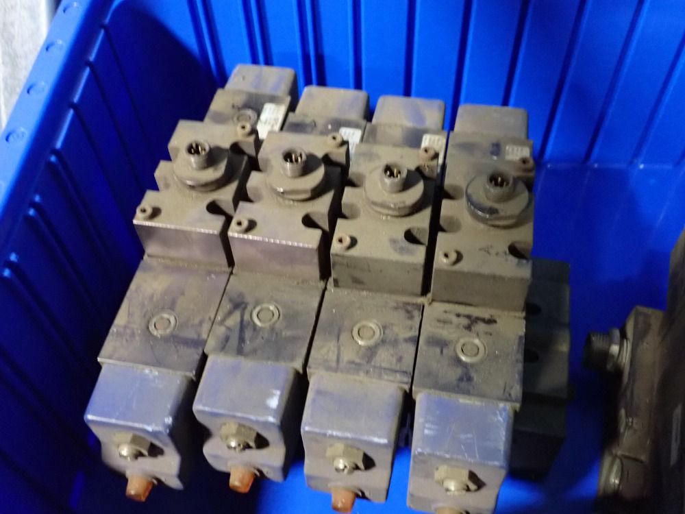 Parker 150 Psi Valves, Qty: 8