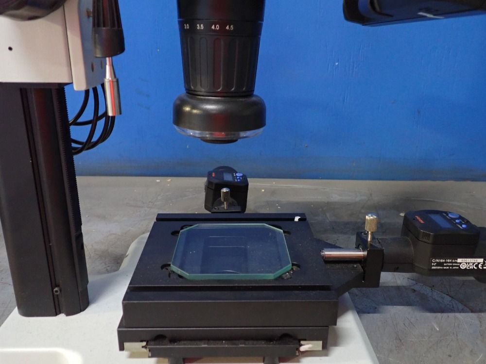 Mitutoyo Microscope