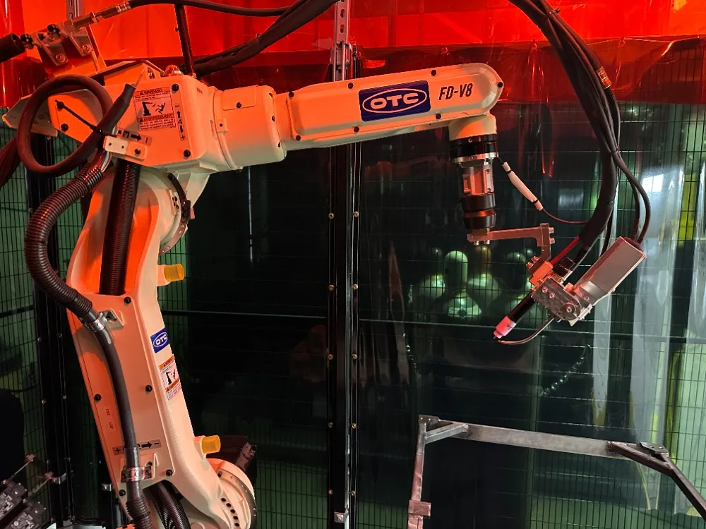 Otc Robotic Welding Cell - Eco-arc 200 Cs