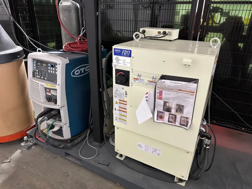 Otc Robotic Welding Cell - Eco-arc 200 Cs