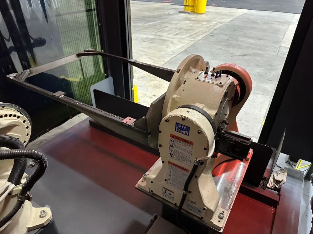 Otc Robotic Welding Cell - Eco-arc 200 Cs