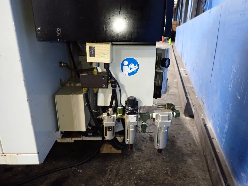 Hurco 18" X 36" Cnc Vmc - Vm2