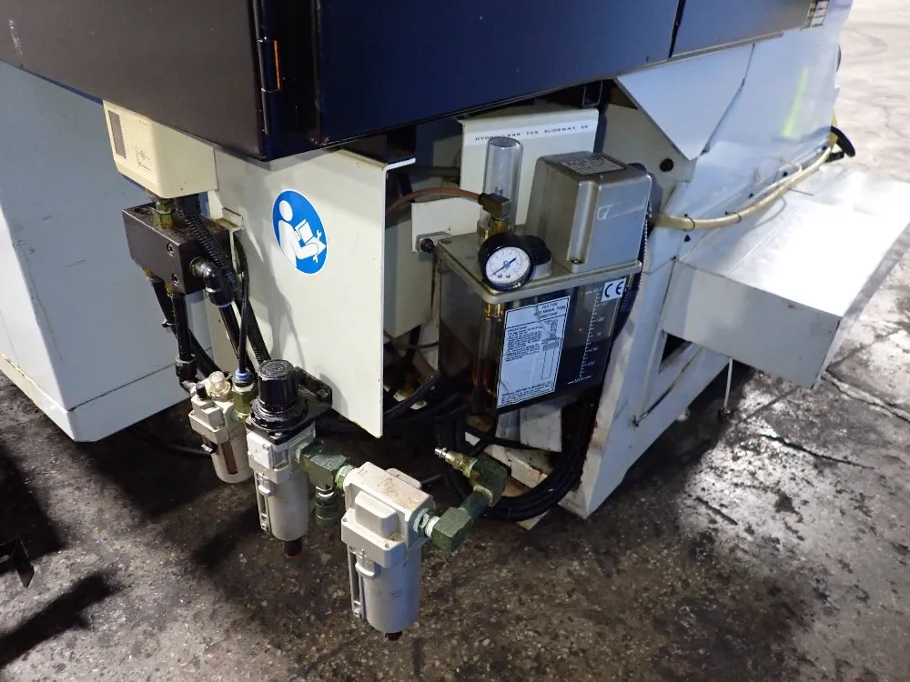 Hurco 18" X 36" Cnc Vmc - Vm2