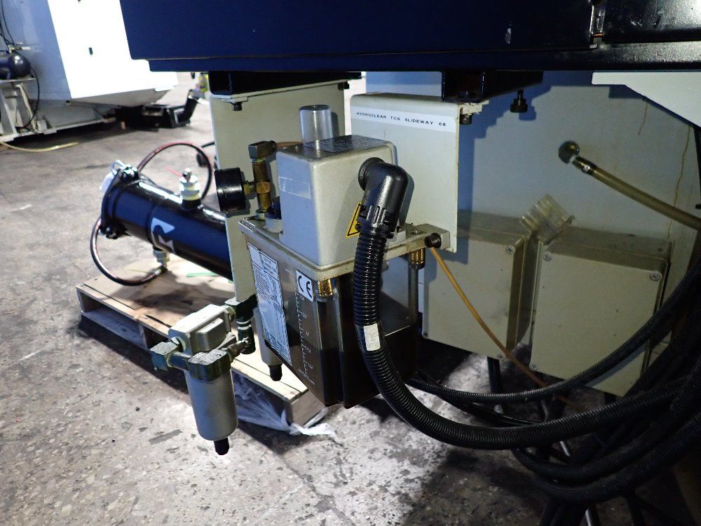 Hurco 18" X 36" Cnc Vmc - Vm2