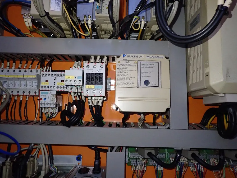 Hurco 18" X 36" Cnc Vmc - Vm2