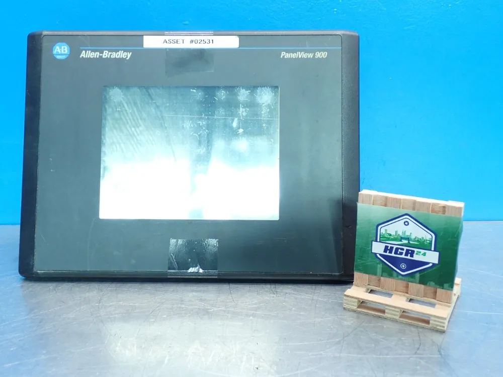 Allen-bradley Panelview 900. Operator Panel - 2711-t9c9
