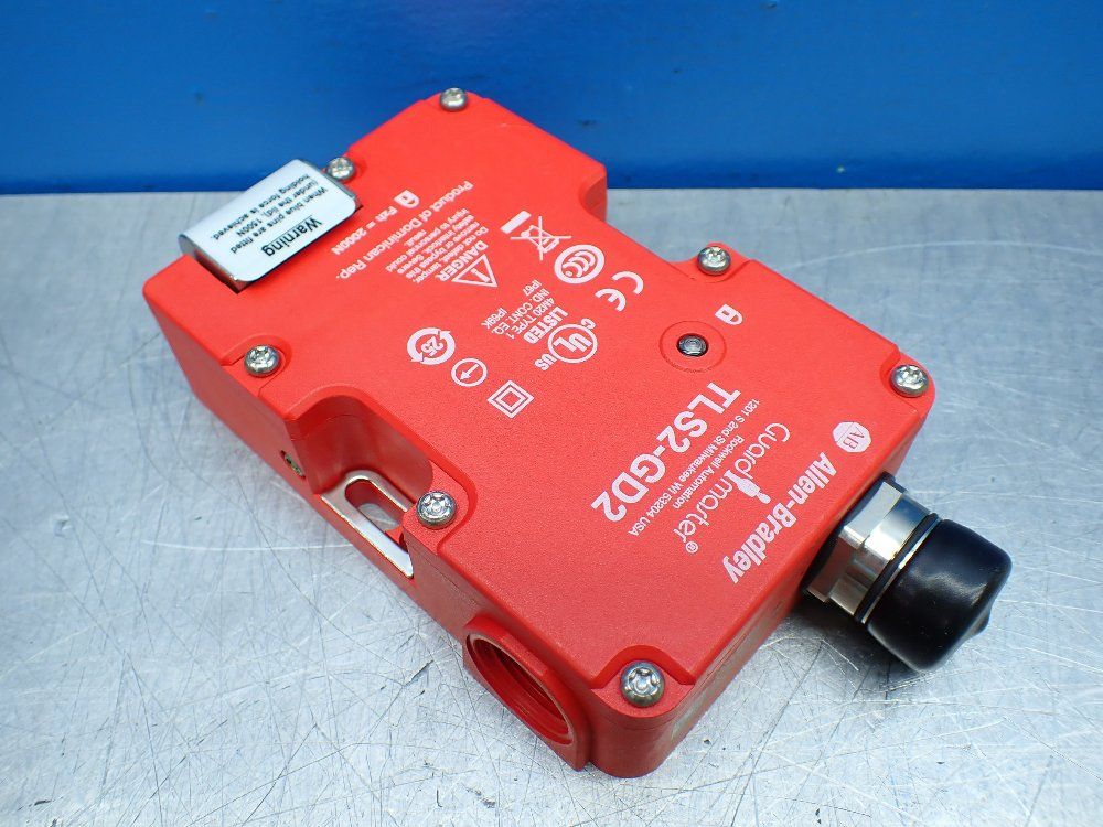 Allen-bradley Guardmaster Guardlock Safety Switch - Tls2-gd2