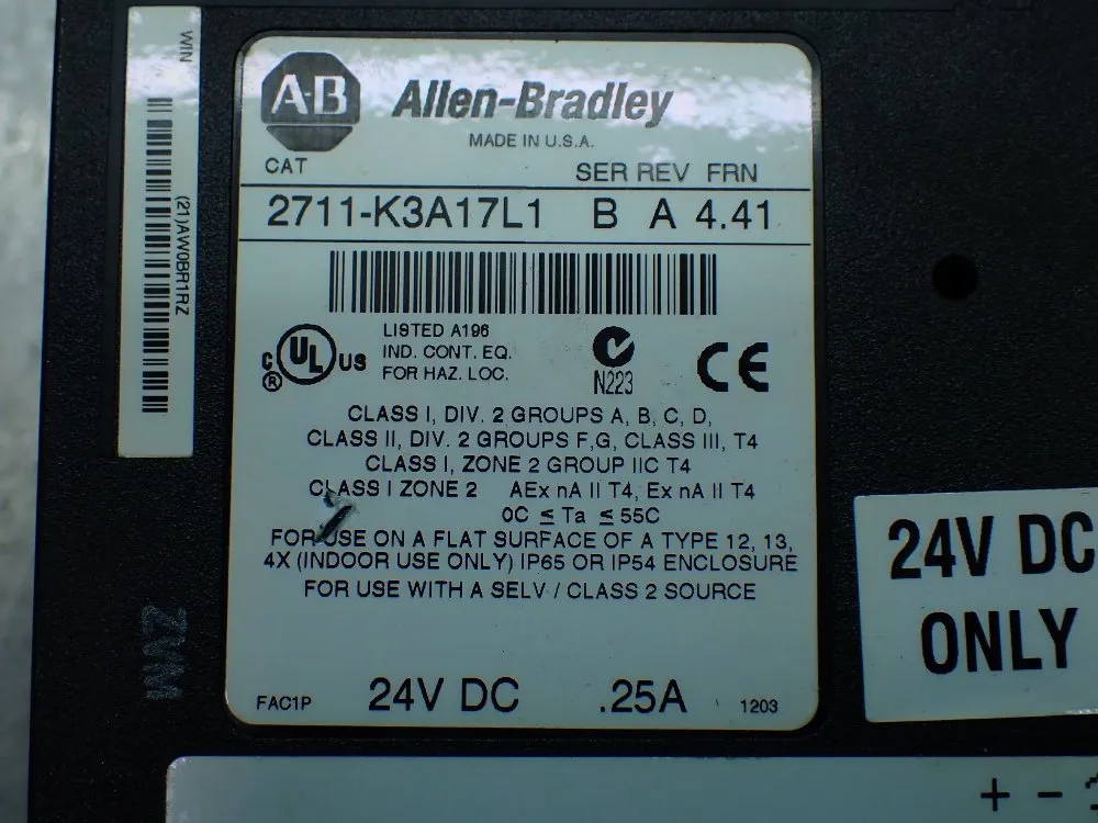 Allen-bradley Panelview 300 Operator Panel - 2711-k3a17l1