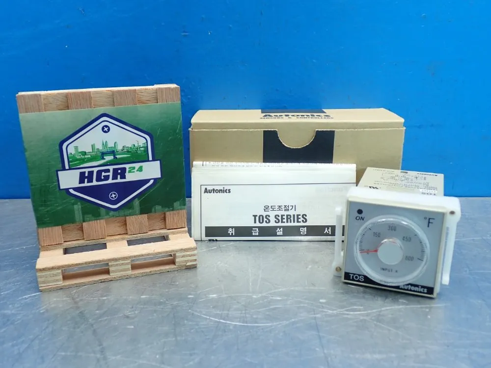 Autonics 0-600 Degrees F Temperature Controller - Tos-b4sk6f