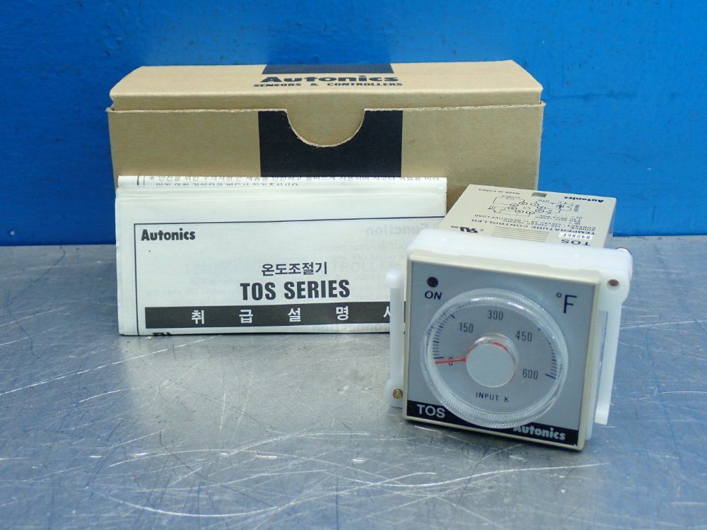 Autonics 0-600 Degrees F Temperature Controller - Tos-b4sk6f